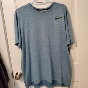 Nike T-shirt